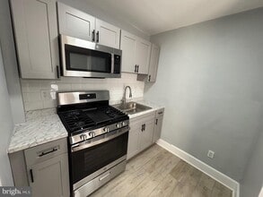 542 Keystone Ave in Darby, PA - Building Photo - Building Photo