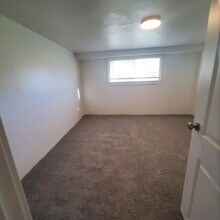 1242 S Main St, Unit Basement in Payson, UT - Building Photo - Building Photo
