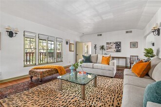 8246 4th St in Los Angeles, CA - Building Photo - Building Photo