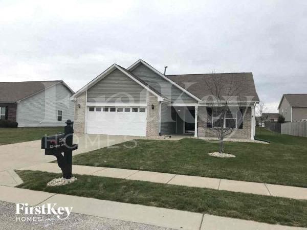 2702 Kilmurray Dr in Brownsburg, IN - Building Photo