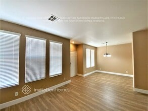 1213 Hope Ranch Ln in Las Vegas, NV - Building Photo - Building Photo