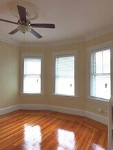 65 Olcott St, Unit 1 in Watertown, MA - Building Photo - Building Photo