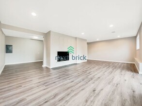 12447 SE 26th Pl in Bellevue, WA - Building Photo - Building Photo
