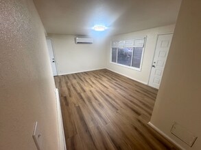 1119 S Alderwood Dr in Moses Lake, WA - Foto de edificio - Building Photo