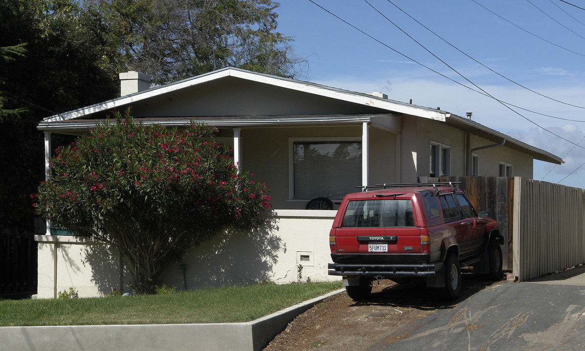 1724 D St in Hayward, CA - Building Photo