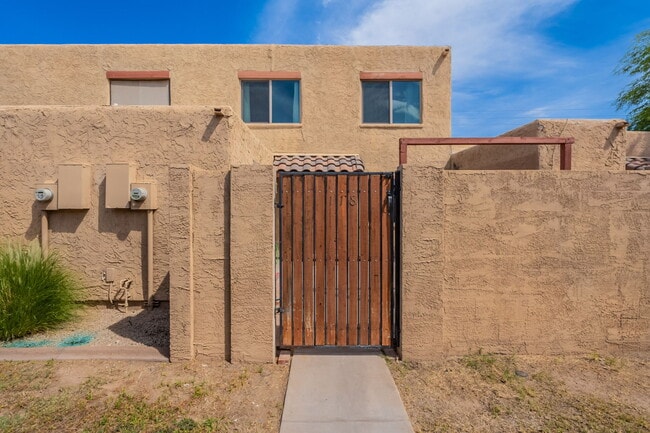 property at 948 S Alma School Rd