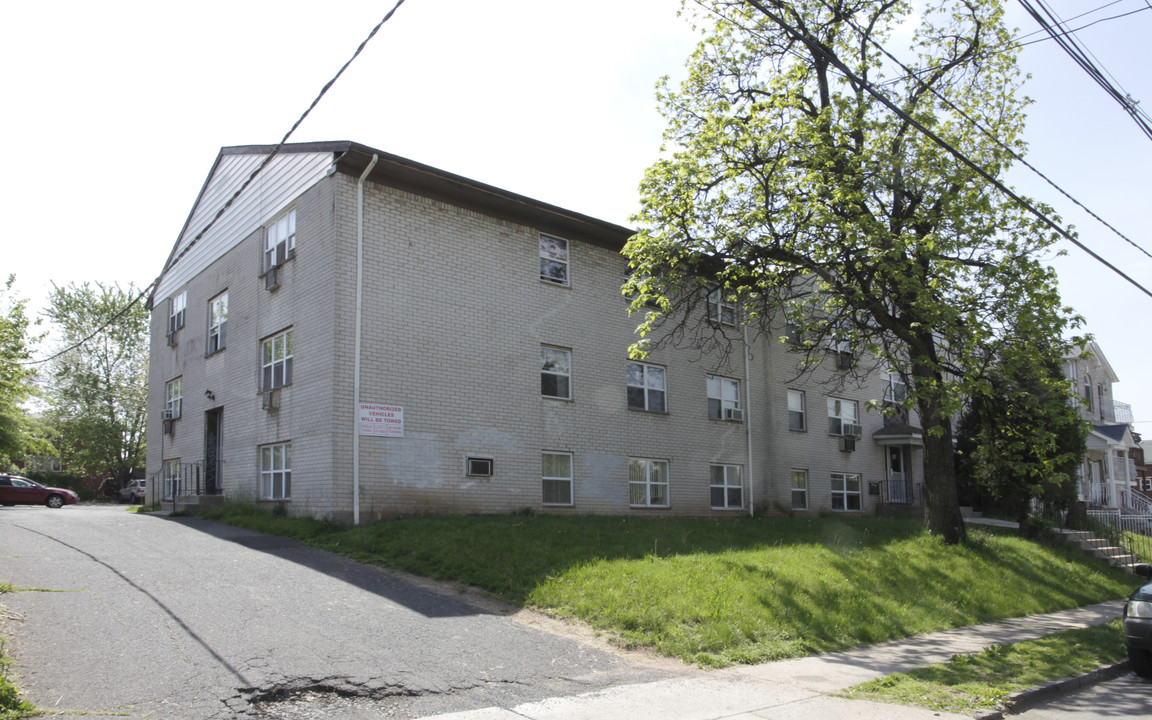 448 New York Ave in Elizabeth, NJ - Building Photo