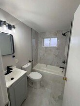 5978 Glenway Dr in Brook Park, OH - Building Photo - Building Photo