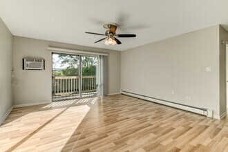 7413 Brookdale Dr in Darien, IL - Building Photo - Building Photo