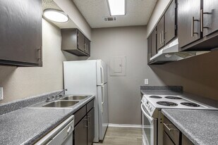 Crestwood Apartments in Azle, TX - Building Photo