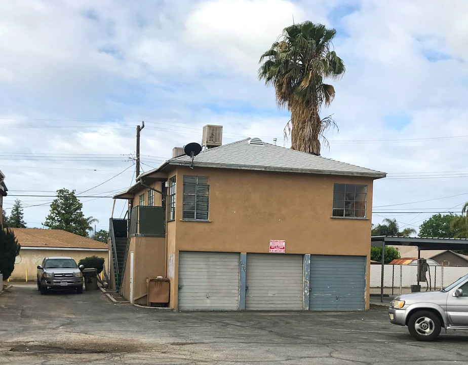 2035 Niles St in Bakersfield, CA - Building Photo