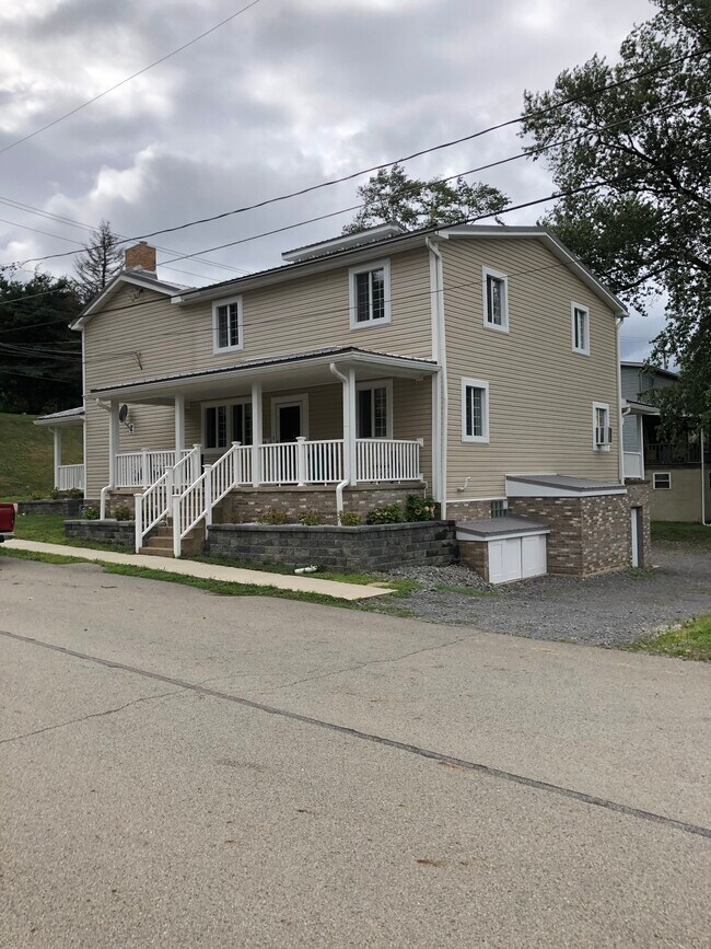 1100 Market St Rentals in Beaver, PA