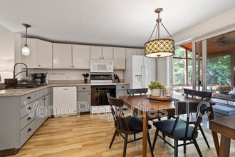 181 Arrow Wood Pl in Ballston Spa, NY - Foto de edificio - Building Photo