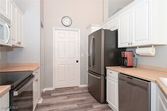 5125 Cedar Springs Dr in Naples, FL - Foto de edificio - Building Photo