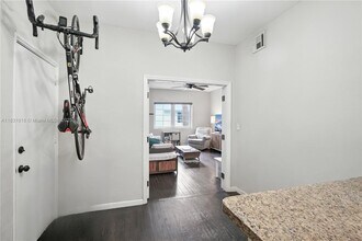725 14th Pl in Miami Beach, FL - Building Photo - Building Photo
