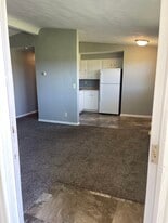 2750 E Phylbeck Ave, Unit 3 in Terre Haute, IN - Building Photo