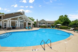 Parkway Lakeside in O'Fallon, IL - Foto de edificio - Building Photo