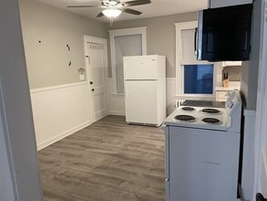 17 Green St, Unit 2 in Salem, MA - Building Photo - Building Photo