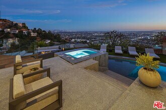 1500 Viewsite Terrace in Los Angeles, CA - Building Photo - Building Photo