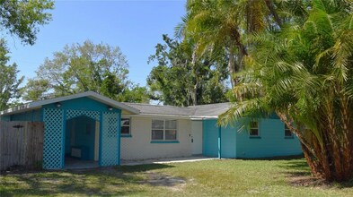 403 Pinewood Ave in Nokomis, FL - Building Photo - Building Photo