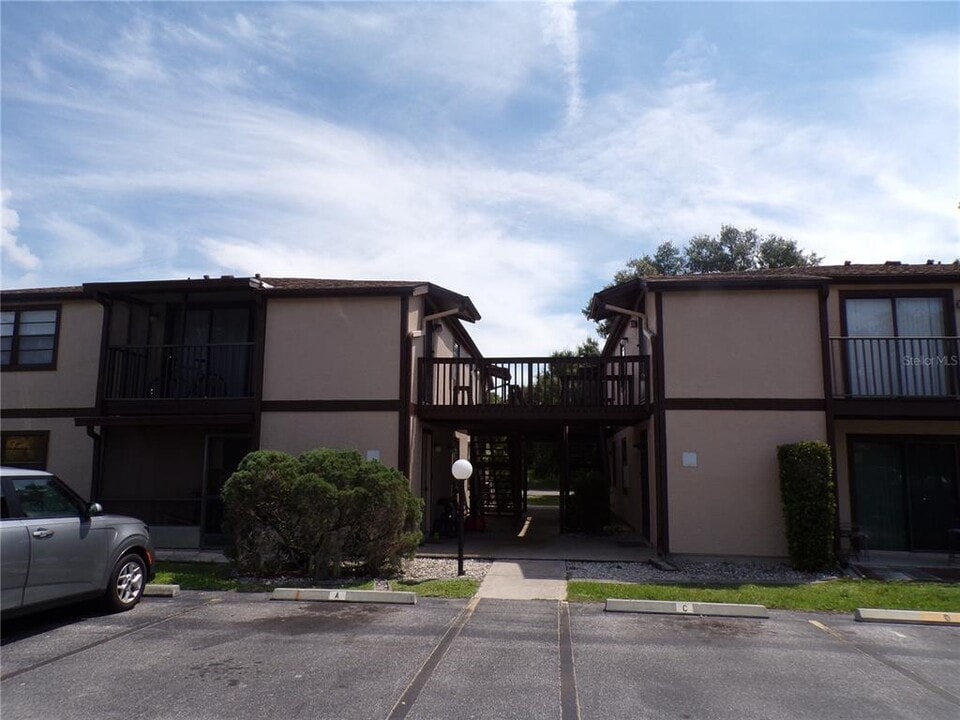 4022 Beaver Ln in Port Charlotte, FL - Foto de edificio