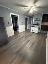 571 Slade St in Fall River, MA - Building Photo