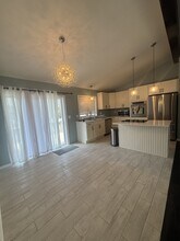 23 Mallards Landing S in Waterford, NY - Foto de edificio - Building Photo