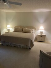 372 Palm Dr, Unit 4 in Naples, FL - Building Photo - Building Photo