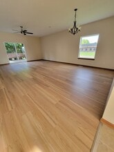 6585 Grosse Dr in Brook Park, OH - Building Photo - Building Photo