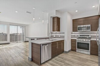 kit692 in Los Angeles, CA - Foto de edificio - Interior Photo