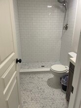65 Vanderhorst St, Unit A in Charleston, SC - Foto de edificio - Building Photo