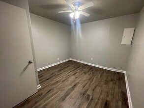 1534 Harlandale Ave in Dallas, TX - Building Photo - Building Photo