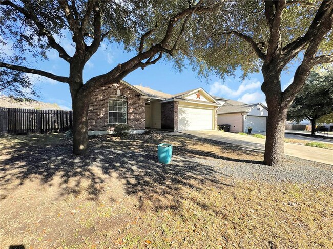 1032 Tudor House Rd in Pflugerville, TX - Building Photo - Building Photo