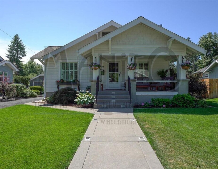 718 E 33rd Ave in Spokane, WA - Building Photo