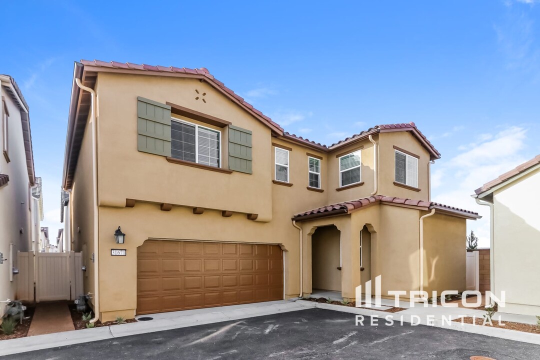 31671 Hans Dr in Menifee, CA - Building Photo