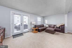 6 Andrew Ct in Glassboro, NJ - Building Photo