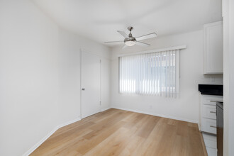 02700AB in Venice, CA - Building Photo - Interior Photo