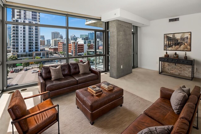 800 The Mark Ln, Unit Unit 610 in San Diego, CA - Foto de edificio - Building Photo