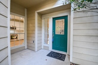 134 N Magnolia Pond Pl in Spring, TX - Foto de edificio - Building Photo