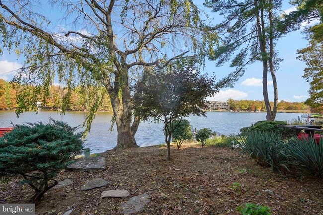 property at 2006 Lakebreeze Way