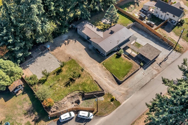 property at 625 108th Avenue Ct E