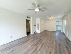 58 W Encanto Blvd in Phoenix, AZ - Building Photo - Building Photo