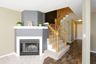 Ashworth Pointe Townhomes in West Des Moines, IA - Foto de edificio - Interior Photo