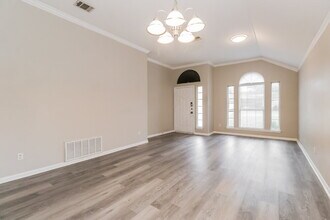 200 Woodstone Dr in Georgetown, TX - Foto de edificio - Building Photo