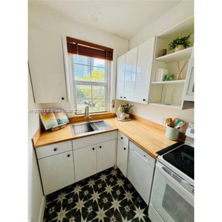 3224 Biscayne Blvd in Miami, FL - Building Photo