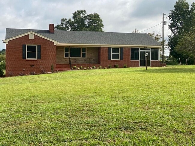 property at 819 Old Smith Chapel Rd