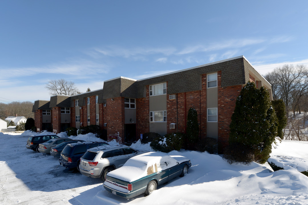 Gristmill Apartments in Warwick, RI - Building Photo