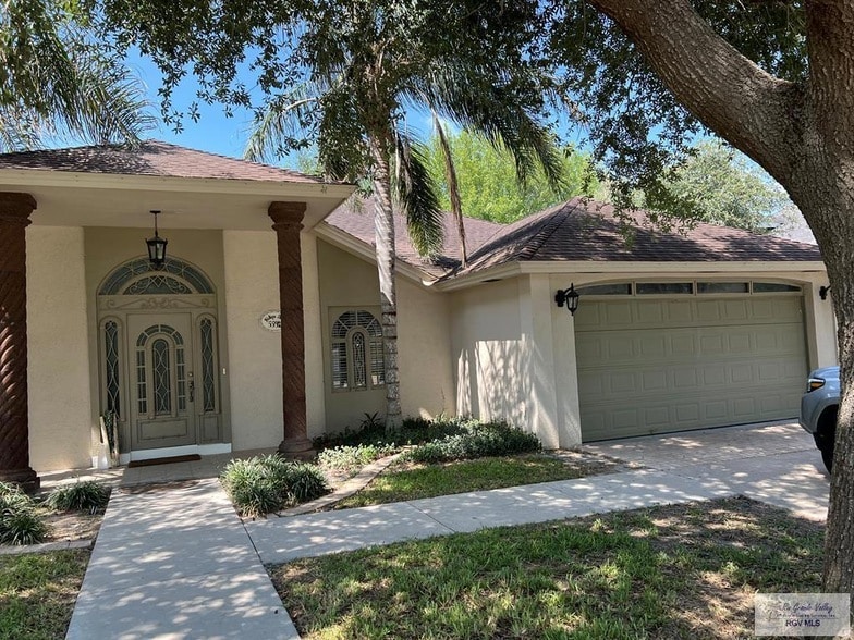 5597 Mystic Bend in Brownsville, TX - Foto de edificio