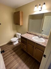 Oak Creek Apartment in White Hall, AR - Building Photo - Building Photo