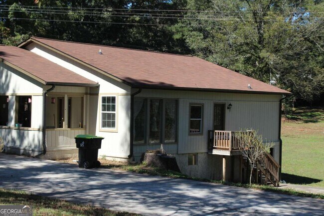 961 Old Conyers Rd in Stockbridge, GA - Building Photo - Building Photo